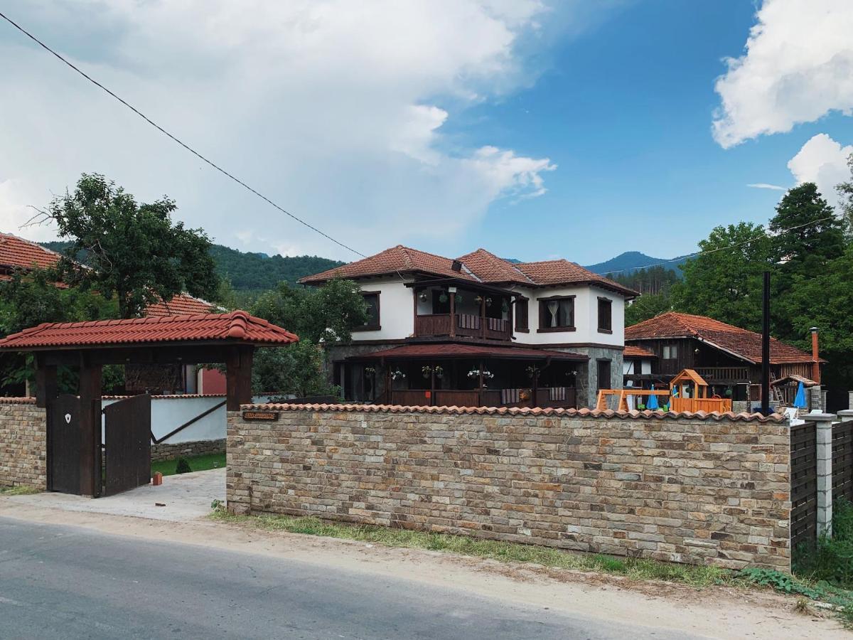 Карамановите Къщи Apriltsi  Dış mekan fotoğraf