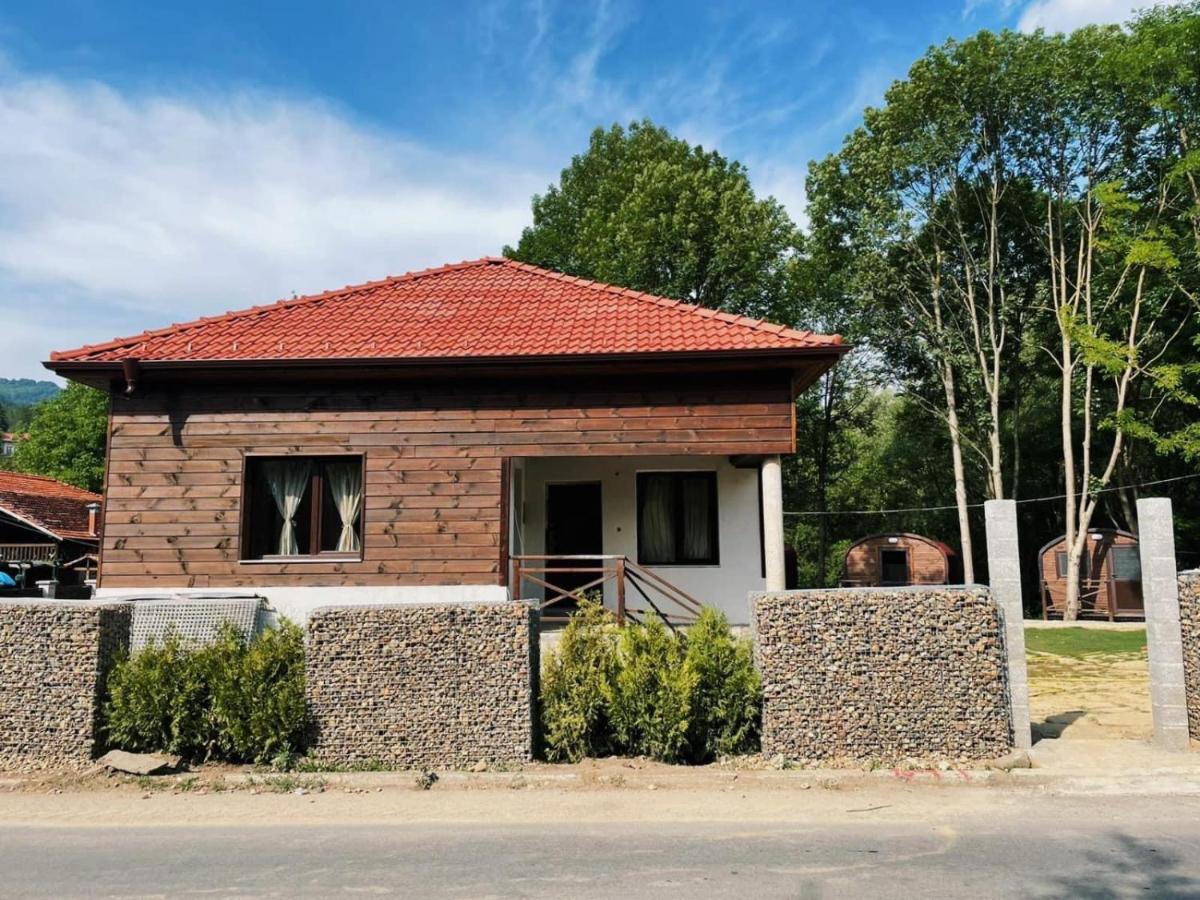 Карамановите Къщи Apriltsi  Dış mekan fotoğraf