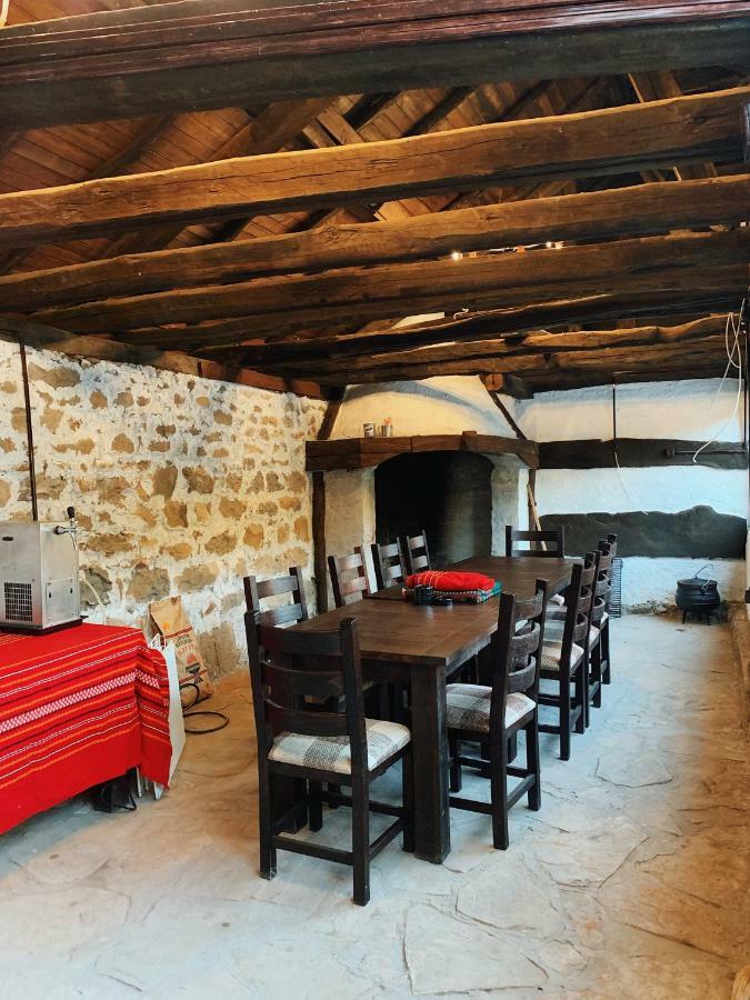 Карамановите Къщи Apriltsi  Dış mekan fotoğraf