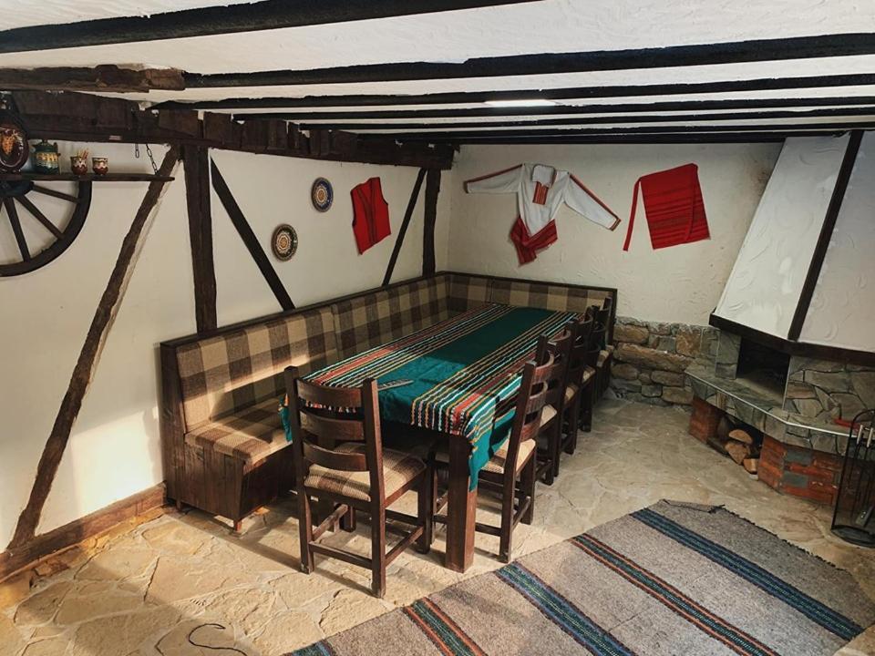 Карамановите Къщи Apriltsi  Dış mekan fotoğraf